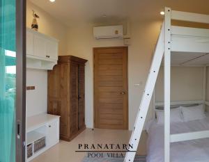 Fotografie z fotogalerie ubytování Pranatarn Pool Villa Beach Night Cottage v destinaci Pran Buri
