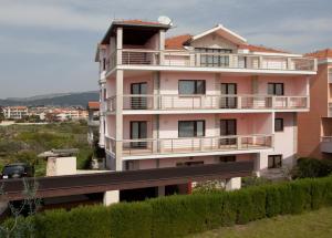 Photo de la galerie de l'établissement Apartments Cetina, à Split