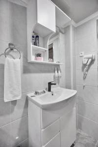 Ванна кімната в BAL Tabassum Hotel