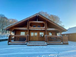 Pine Lodge om vinteren