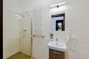 Koupelna v ubytování Hotel Terminal + 11 fotografií