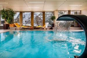 Bazén v ubytování Eiger Mürren Swiss Quality Hotel nebo v jeho okolí