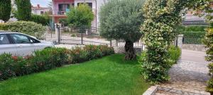 Zahrada ubytování Apartmani Tomislav