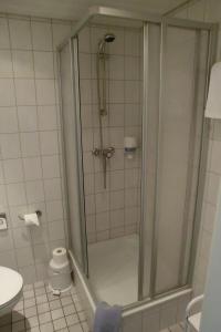 Koupelna v ubytování Hotel Eigen + 35 fotografií