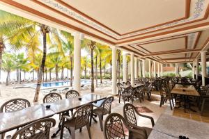 Restaurace v ubytování Riu Lupita - All Inclusive