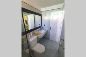 Kúpeľňa v ubytovaní Tisalaya Park stay, cosy apartment in Maspalomas