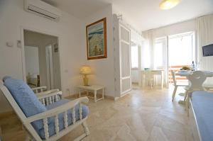 Μια τηλεόραση ή/και κέντρο ψυχαγωγίας στο Le Finestre