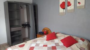 Postel nebo postele na pokoji v ubytování Gîte indépendant