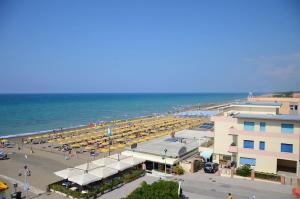 A general sea view or a sea view taken from A villát