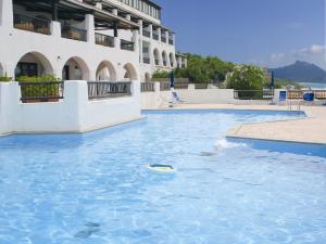 Bazén v ubytování Hotel Le Dune nebo v jeho okolí
