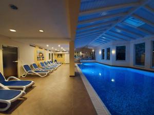 Bazén v ubytování Hotel Klosterbräustuben nebo v jeho okolí