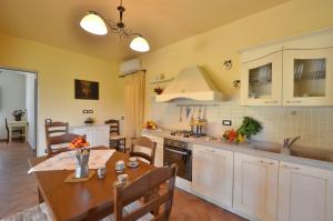 Η κουζίνα ή μικρή κουζίνα στο Casa Ai Borghi