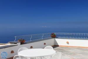 A general sea view or a sea view taken from Az apartmant