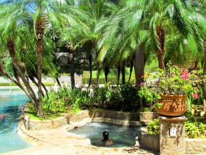 Aed väljaspool majutusasutust Tamarindo Condo 206 Matapalo