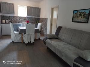 Gallery image of Apartment Kosor in Zaboric +16 photos