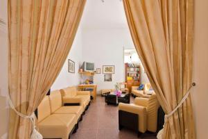 Istumisnurk majutusasutuses Albergo La Sirenella