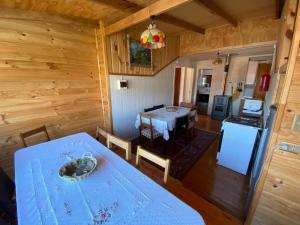 Postel nebo postele na pokoji v ubytování Cabañas y Hostal Isla Mágica