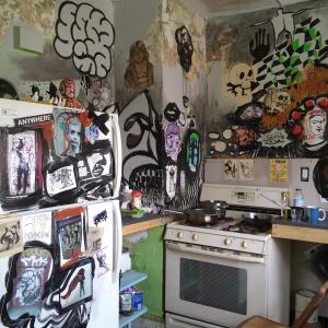 Η κουζίνα ή μικρή κουζίνα στο Art House Detroit Creative