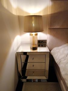 Postel nebo postele na pokoji v ubytování Noblessner Apartment