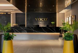 Khu vực sảnh/lễ tân tại voco Edinburgh - Haymarket by IHG