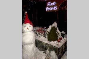Ski Zone at Gondola, Perfect One Bdrm, Fast WiFi, Netflix, Quiet, Warm during the winter