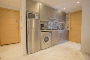 Stayhere Rabat - Agdal 2 - Classic Residence的厨房或小厨房
