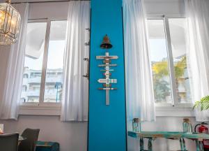 Fotografia z galérie ubytovania Popeye Suite Puerto Marina espectacular apartamento dentro de la Isla de Puerto Marina con Piscina en cubierta y a 1 minuto de la playa v destinácii Benalmádena