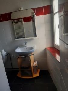 Un baño de Vittel location meublé