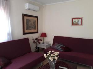 Ruang duduk di Cosy flat in the center of Kalithea,Chalkidiki