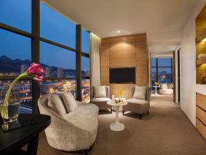 Gallery image of Himalayas Hotel Qingdao in Qingdao