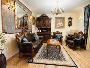 Χώρος καθιστικού στο Grand Duke Apartments