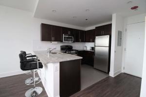 Debonair HP 1BR with Fast Transit to UChicago & DT by Zencity