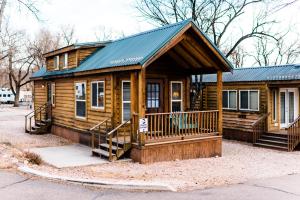 Obiekt Garden of the Gods RV Resort zimą