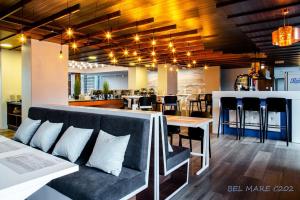 Posedenie v ubytovaní BEL MARE Apartament C202 PARKING GRATIS