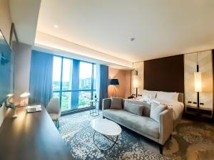 The Excelsior Hotel Las Piñas的休息区
