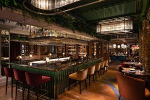 Bebidas em Mandarin Oriental, Hong Kong