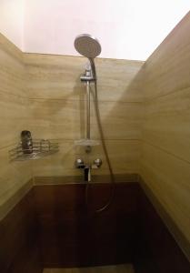 Ένα μπάνιο στο Aqua Apartman