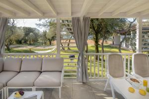 Maistra Camping Amarin Mobile homes的休息区