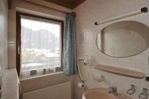 Kúpeľňa v ubytovaní Salzburgerhof Jugend- und Familienhotel