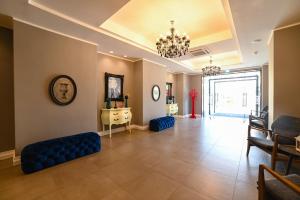 A seating area at Hotel Sogaris