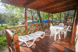 Balkon lub taras w obiekcie CHERRY Premium BIANCA Mobile homes Zelena Laguna