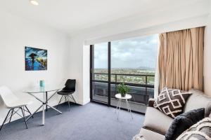 Gallery image of Sea and City Views Takapuna Studio - Free Carpark in Auckland