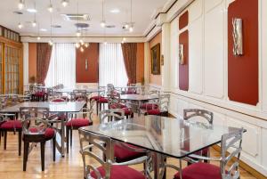 Reštaurácia alebo iné gastronomické zariadenie v ubytovaní Exe Doña Carlota