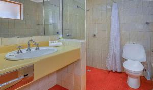 Ein Badezimmer in der Unterkunft Comfort Inn Bay of Isles