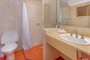 Ein Badezimmer in der Unterkunft Comfort Inn Bay of Isles