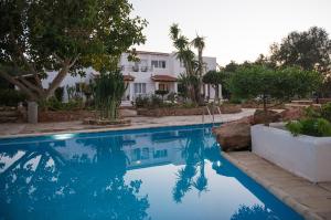 The swimming pool at or close to Apartamentos Vista Vedrá