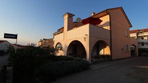 Το κτήριο όπου στεγάζεται  ο ξενώνας