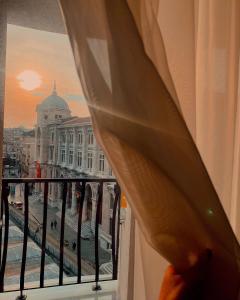 A balcony or terrace at Grand Sirkeci Hotel