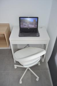 TV a/nebo společenská místnost v ubytování Lava Teneguia, 5 guests in 2 bedrooms