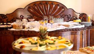 Jedlo v ubytovaní bed & breakfast alebo blízkom okolí